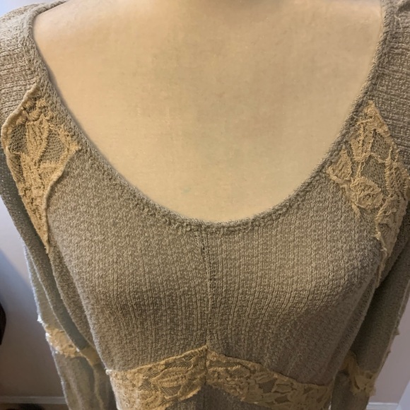 Blu Pepper v-neck blue/gray sweater tunic, size M - Picture 4 of 6